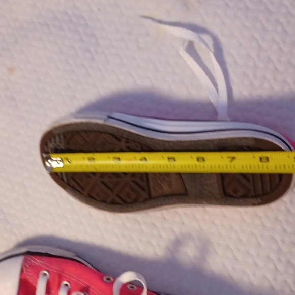 CONVERSE, KIDS SIZE 5.5, PINK AND WHITE. GOOD CONDITION. - Picture 8 of 9